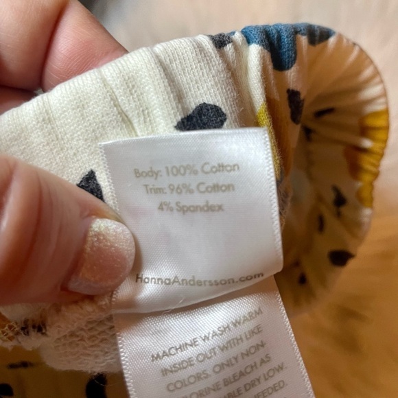 Hanna Andersson floral print French terry shorts and matching leggings -2T (85cm - Picture 3 of 8